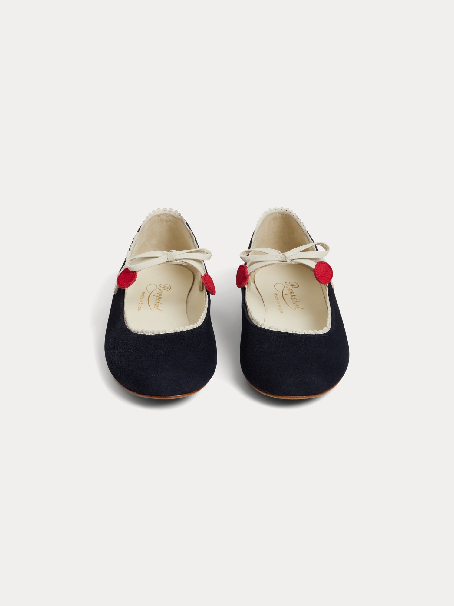 des babies à nœuds